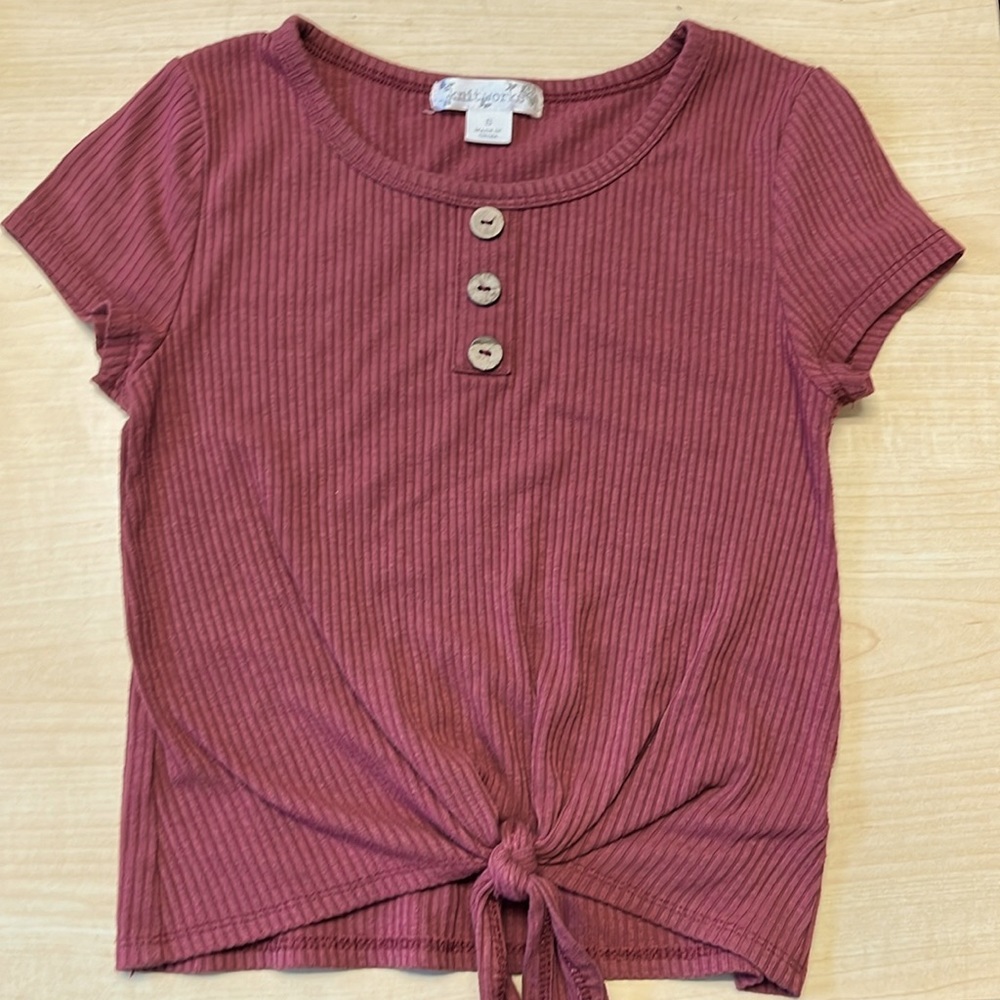Knit works girls Small tee shirt